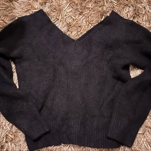 H&M black V Neck Sweater size Large